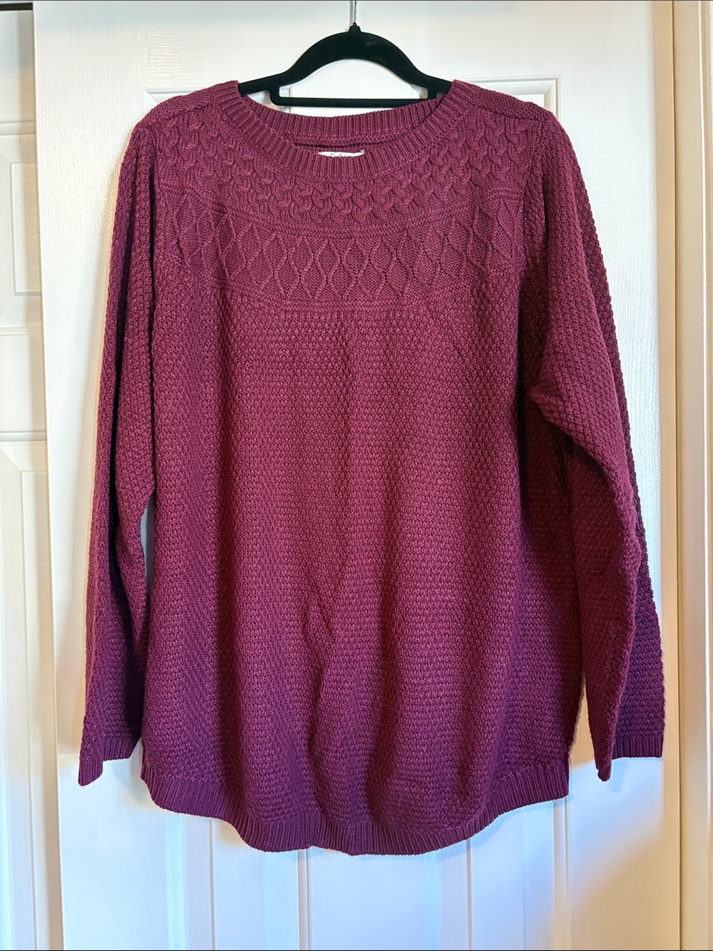 Cozy Cable Knit Women's Sweater - Berry